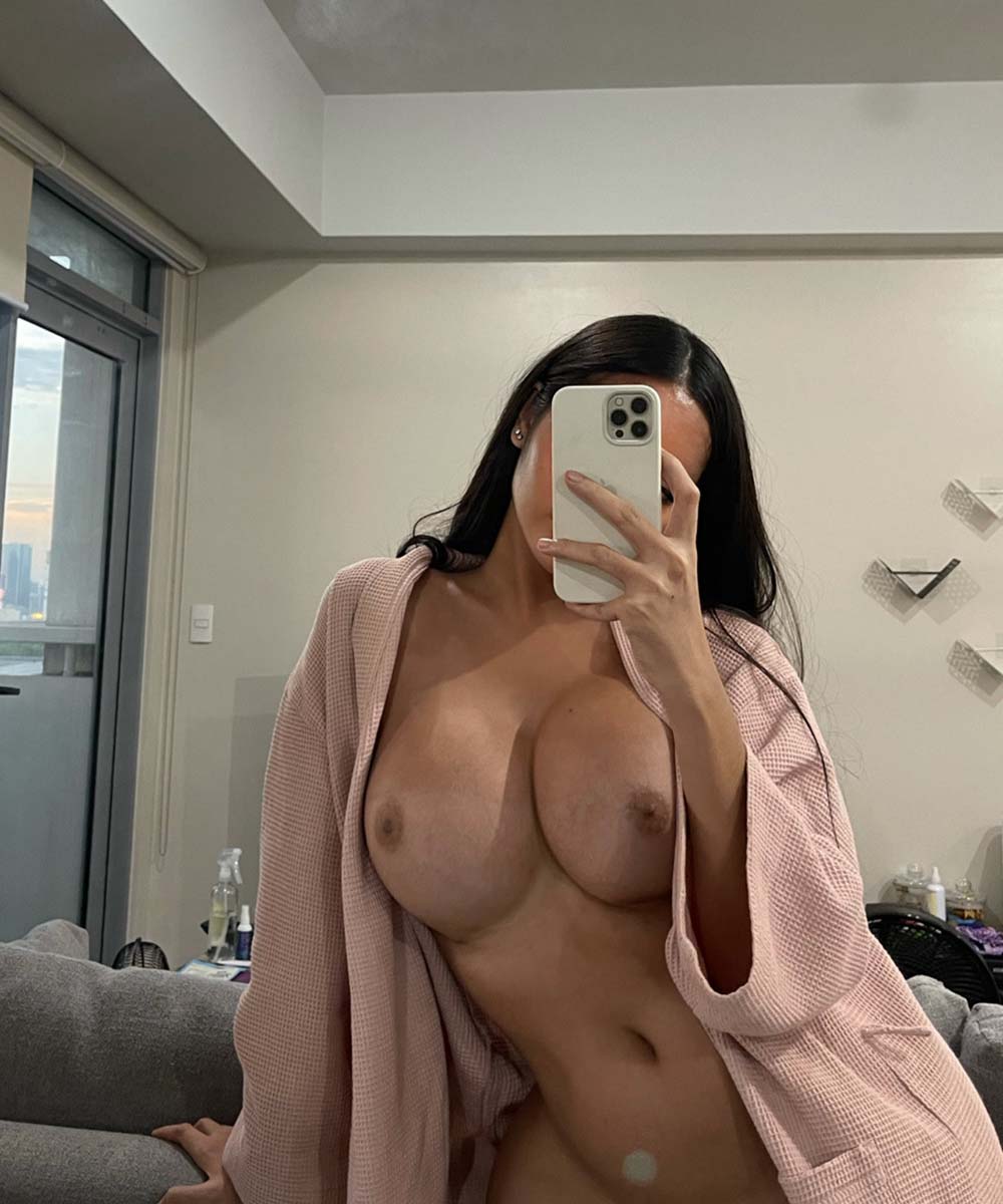 Angela Castellanos naked in Manisales