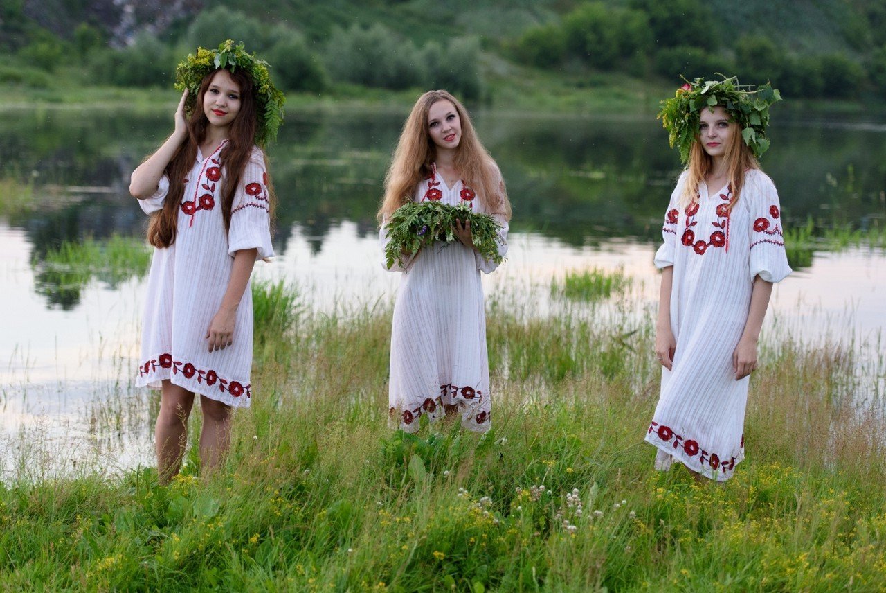 Slavic women in Manisales