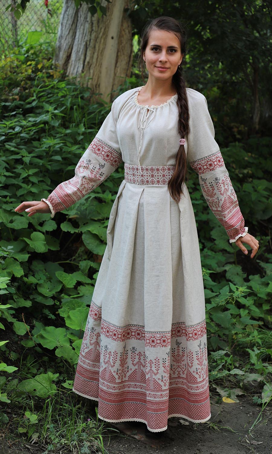 Girls in Slavic costumes in Manisales